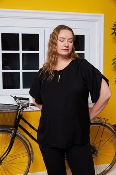 Immagine di CURVY GIRL BLACK QUALITY TOP